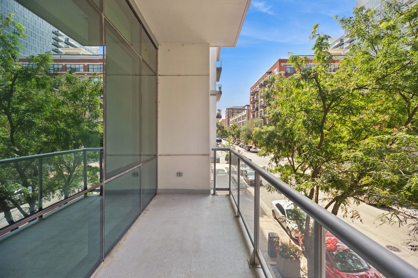 125 South Green Street, Unit 209A Chicago, IL 60607 - Photo 12 of 16 a view of balcony
