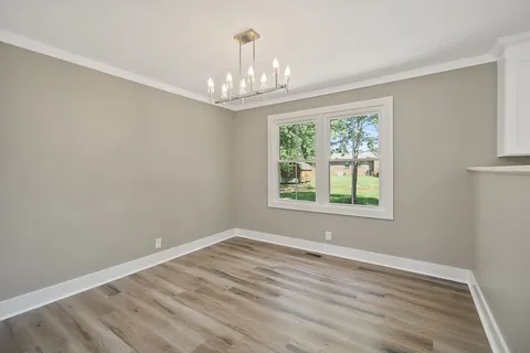 $329,900 | 814 Chickasaw Trail, McMinnville, TN 37110