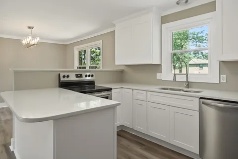 $329,900 | 814 Chickasaw Trail, McMinnville, TN 37110