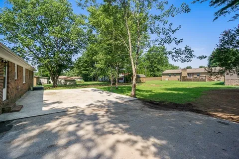 $329,900 | 814 Chickasaw Trail, McMinnville, TN 37110