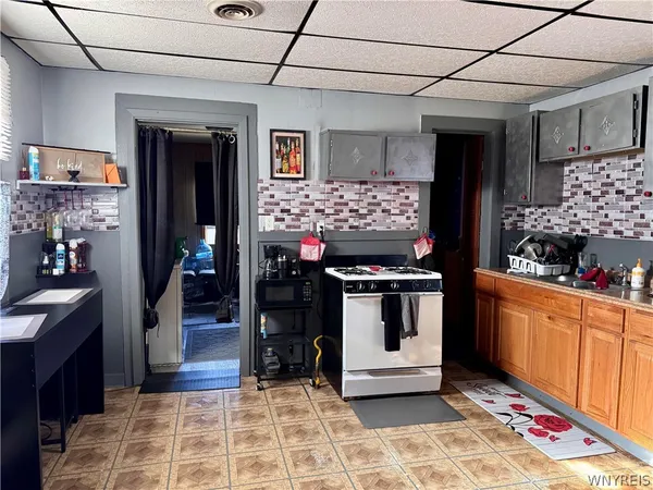 $78,500 | 145 Forest Avenue, Buffalo, NY 14213