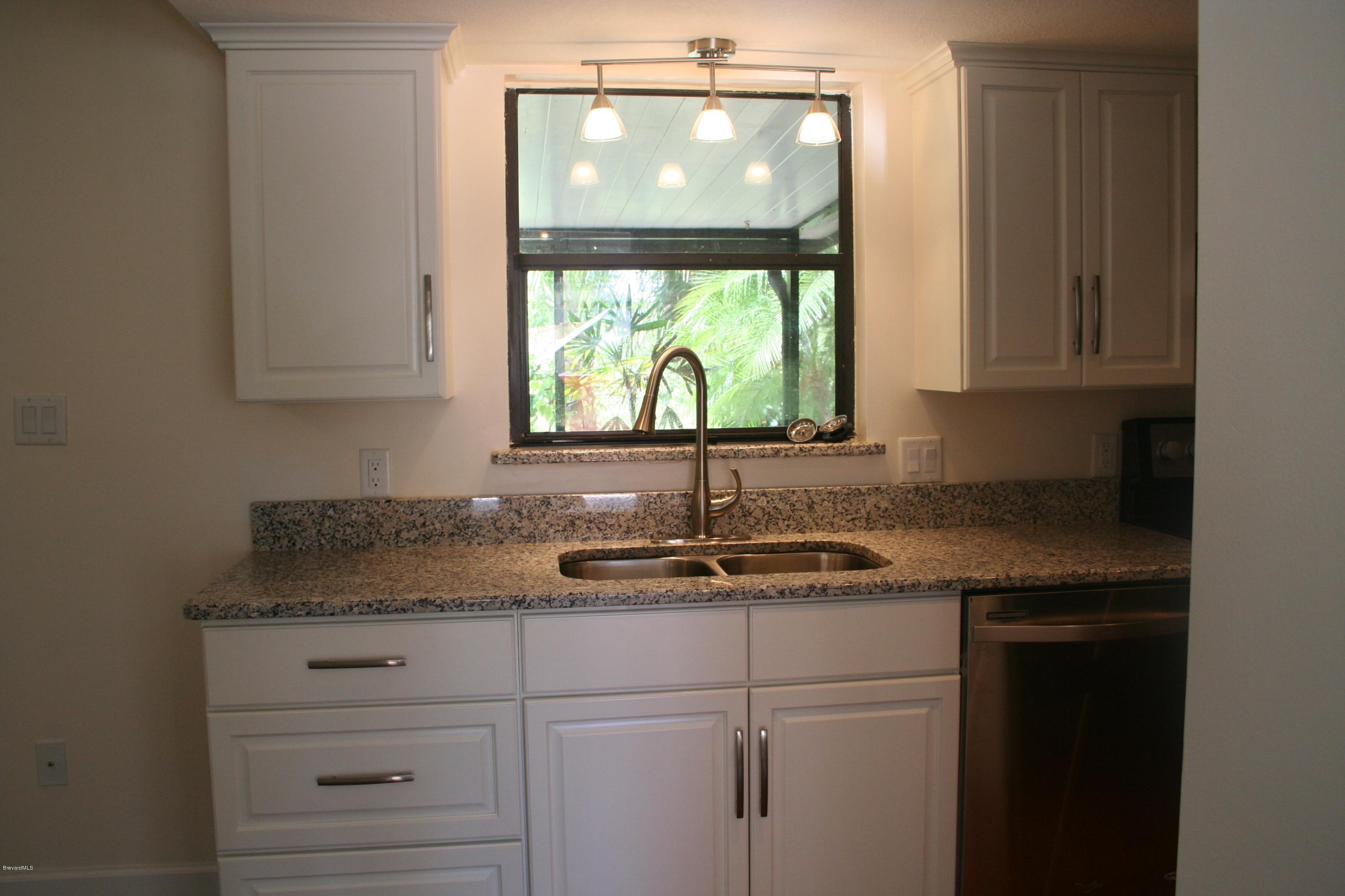 4055 Shuttle Court Merritt Island, FL 32953 - Photo 12 of 25 003