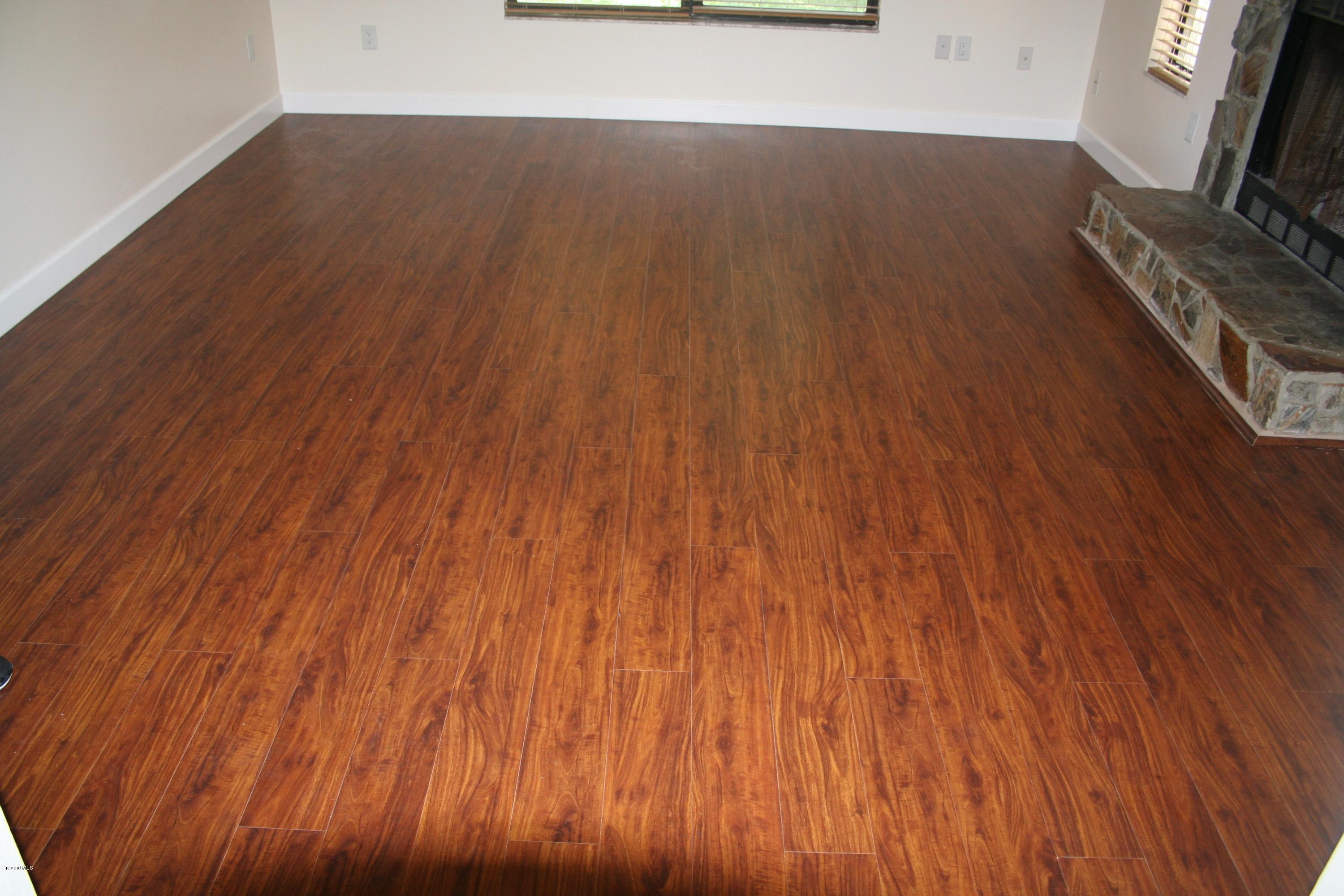 4055 Shuttle Court Merritt Island, FL 32953 - Photo 9 of 25 054