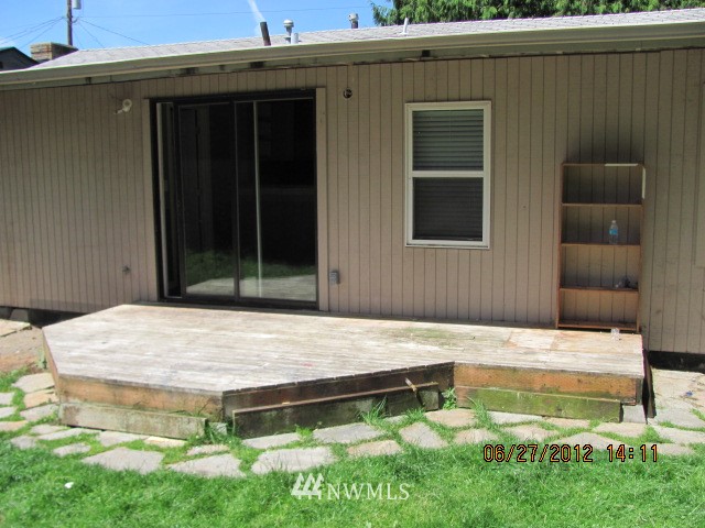 3617 Northeast 10th Street Renton, WA 98056 - Photo 2 of 14