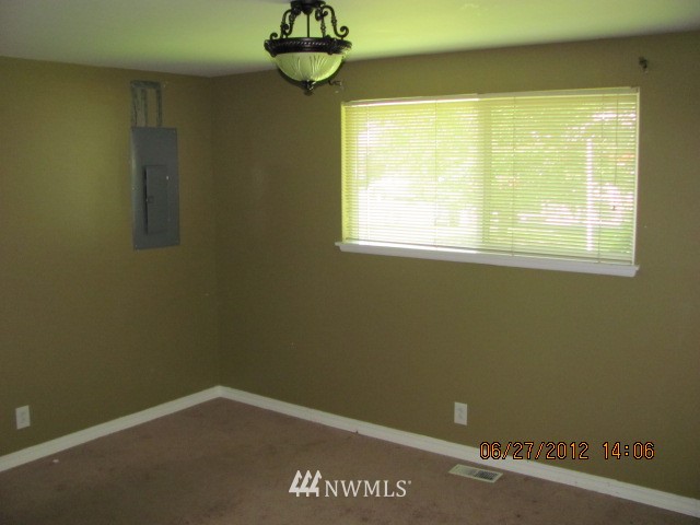 3617 Northeast 10th Street Renton, WA 98056 - Photo 14 of 14