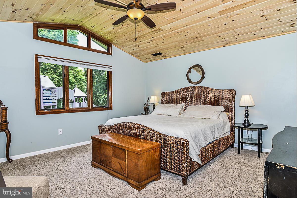 18557 Woodburn Road Leesburg, VA 20175 - Photo 13 of 25 Bedroom (Master)