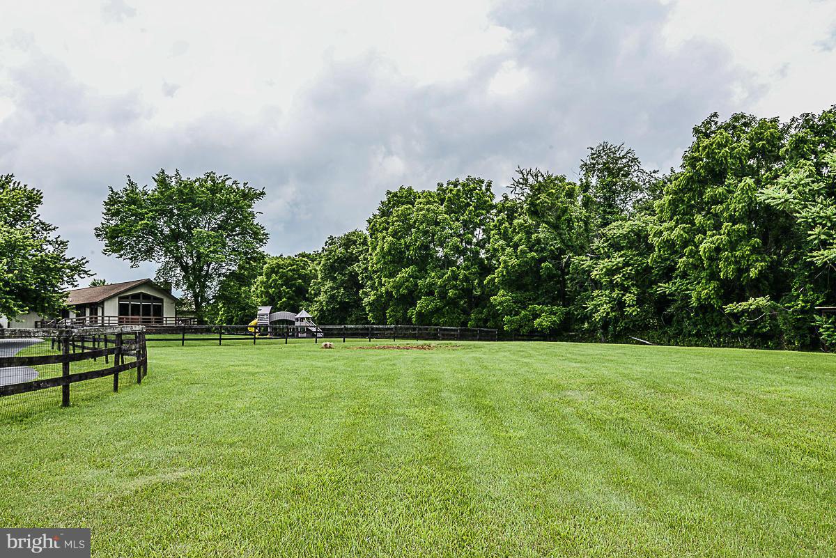 18557 Woodburn Road Leesburg, VA 20175 - Photo 25 of 25 Exterior (General)