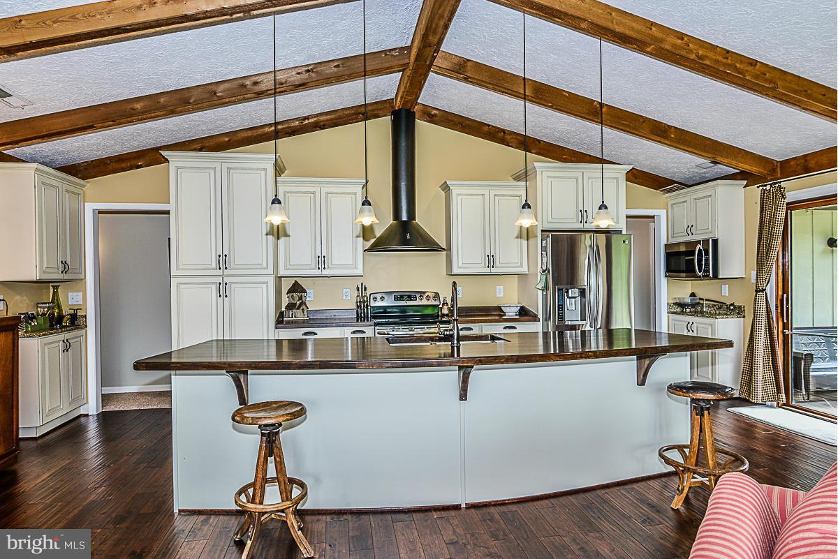 18557 Woodburn Road Leesburg, VA 20175 - Photo 9 of 25 New Kitchen