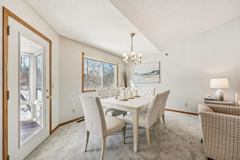 $269,900 | 2545 Concord Way, Unit 115, Mendota Heights, MN 55120