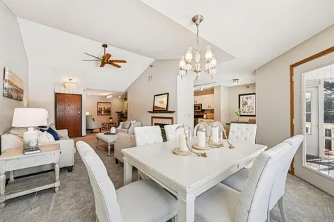 $269,900 | 2545 Concord Way, Unit 115, Mendota Heights, MN 55120