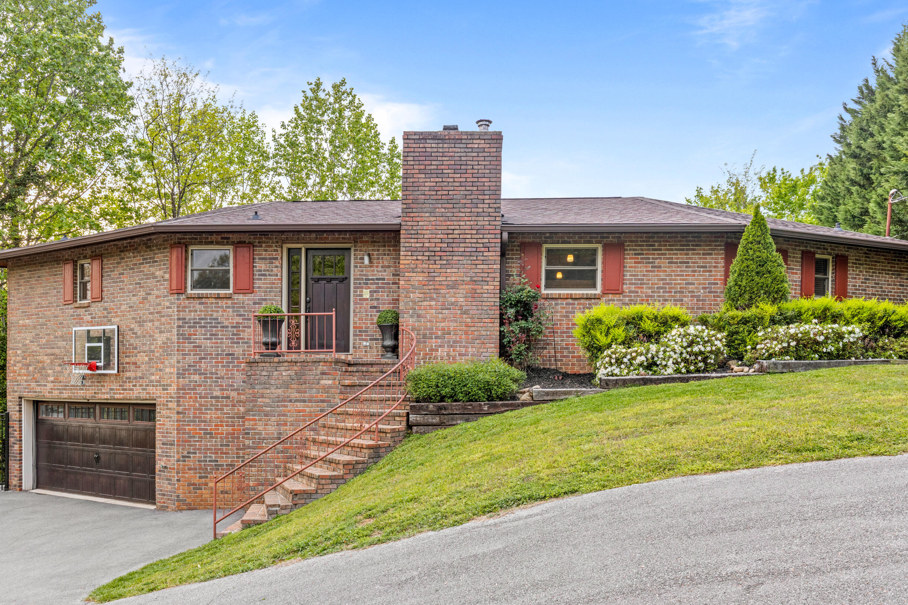 979 Clift Cave Road Soddy Daisy, TN 37379 - Photo 4 of 106 CliftExt-14