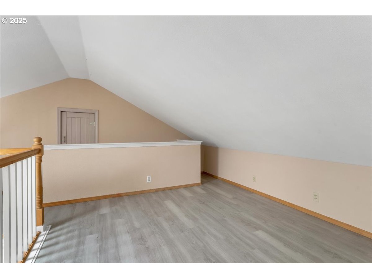 801 Northwest Coast Street, Unit 2 Newport, OR 97365 - Photo 19 of 27