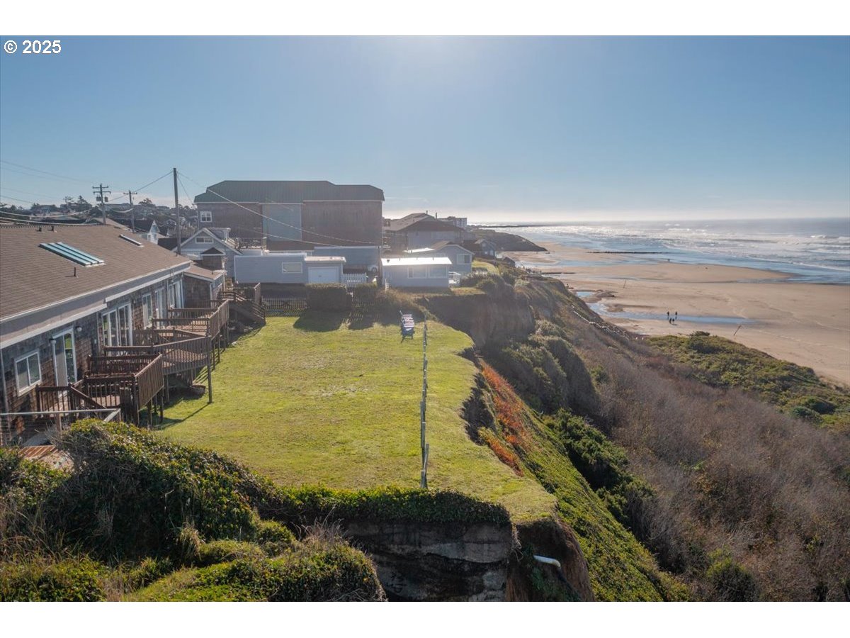 801 Northwest Coast Street, Unit 2 Newport, OR 97365 - Photo 27 of 27