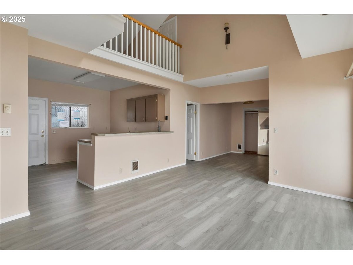 801 Northwest Coast Street, Unit 2 Newport, OR 97365 - Photo 9 of 27