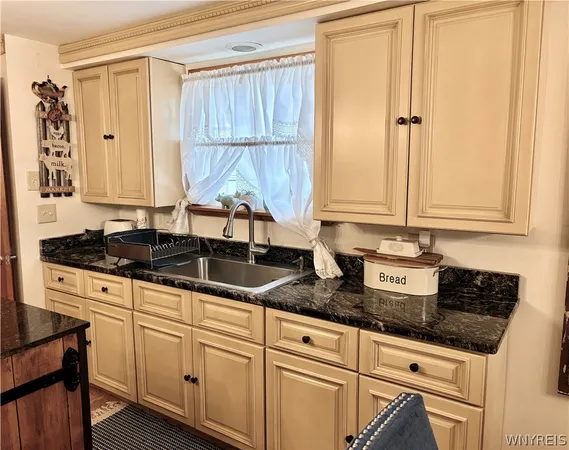 $229,900 | 16 Kemp Avenue, Cheektowaga, NY 14225