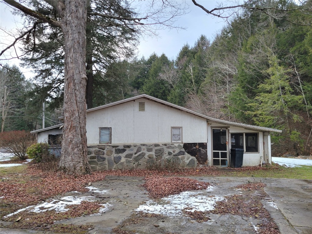 53 State Line Road Vestal, NY 13850 - Photo 2 of 23 Gallery Image 2