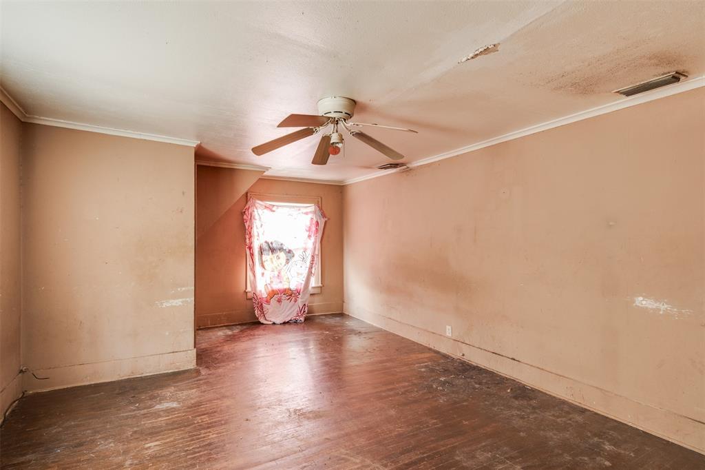 3112 10th Street Wichita Falls, TX 76309 - Photo 25 of 31 a view of an empty room with a window