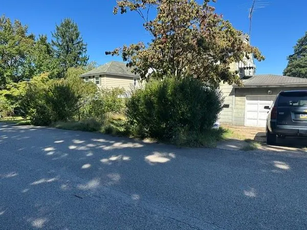 $34,900 | 641 Thompson Avenue, Clairton, PA 15025