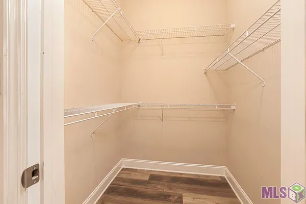 $210,000 | 900 Dean Lee Drive, Unit 405, Baton Rouge, LA 70820