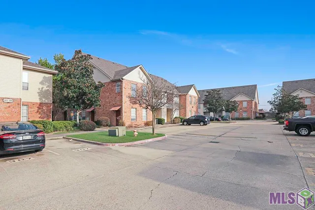 $200,000 | 900 Dean Lee Drive, Unit 405, Baton Rouge, LA 70820