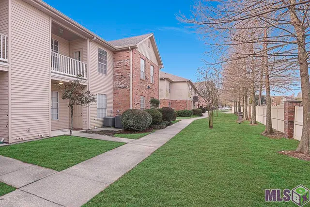 $200,000 | 900 Dean Lee Drive, Unit 405, Baton Rouge, LA 70820