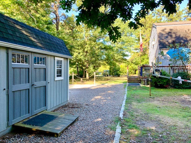 137 Hemlock Road South Kingstown, RI 02879 - Photo 27 of 36 Gallery Image 27