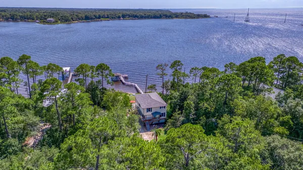 $899,900 | 7121 Wells Avenue, Navarre, FL 32566