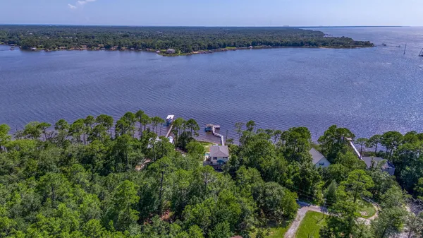 $899,900 | 7121 Wells Avenue, Navarre, FL 32566
