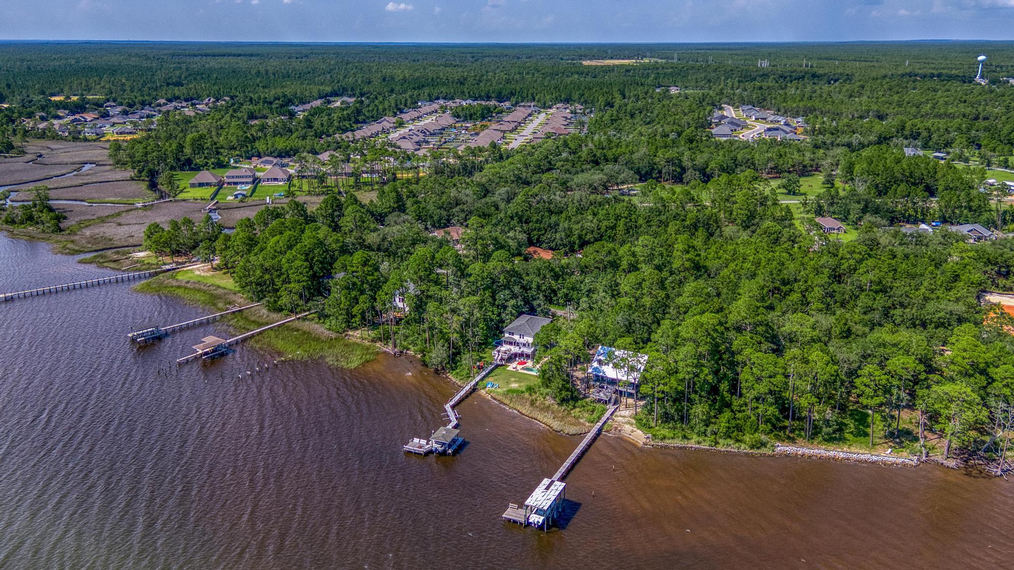 7121 Wells Avenue Navarre, FL 32566 - Photo 114 of 125 DJI_20250721152615_0694_D_HDR