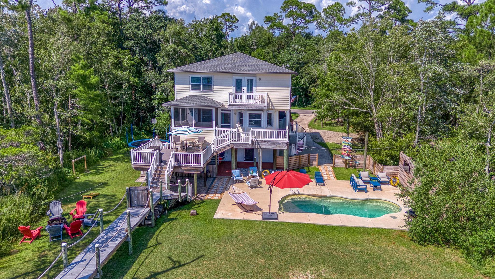 7121 Wells Avenue Navarre, FL 32566 - Photo 120 of 125 DJI_20250721152811_0715_D_HDR