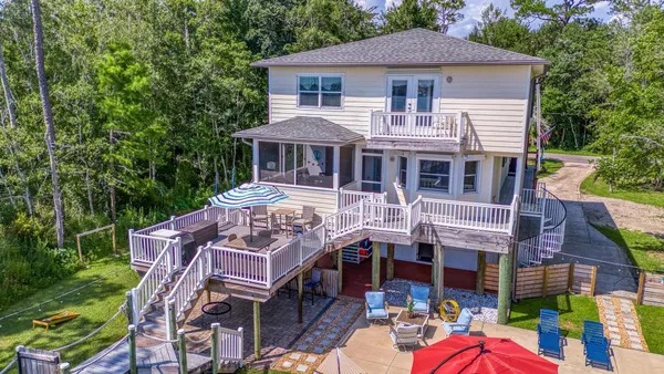 $899,900 | 7121 Wells Avenue, Navarre, FL 32566