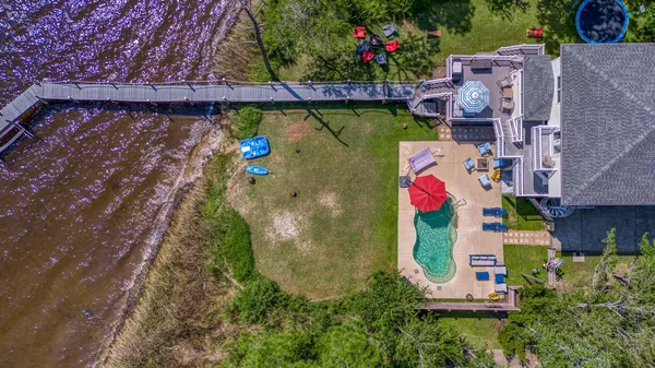 $899,900 | 7121 Wells Avenue, Navarre, FL 32566