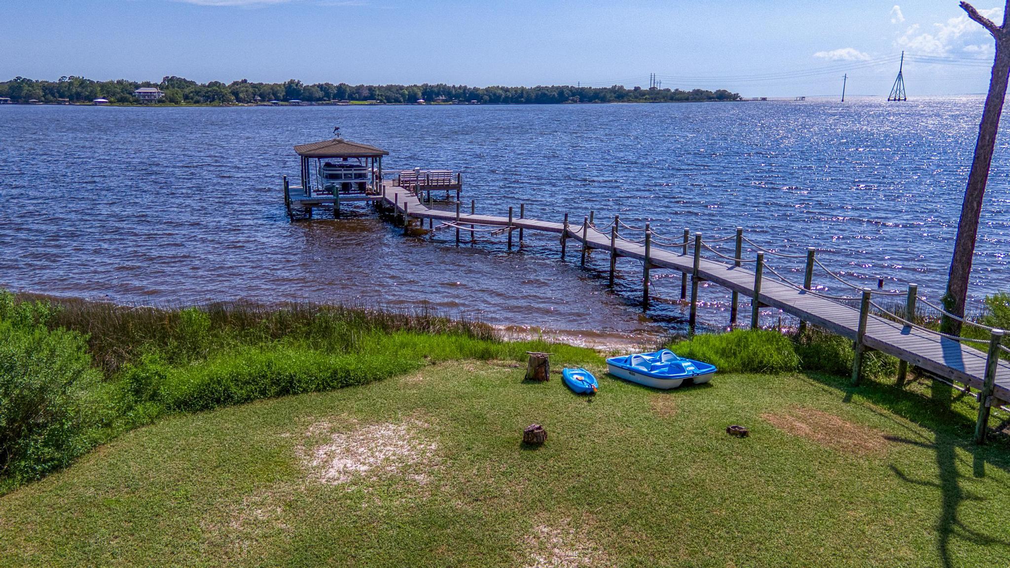 7121 Wells Avenue Navarre, FL 32566 - Photo 125 of 125 DJI_20250721153024_0733_D_HDR