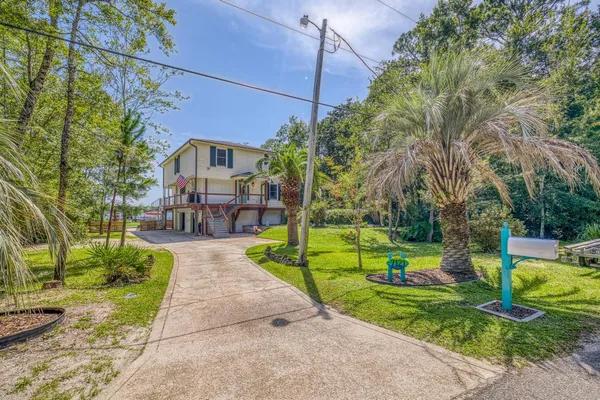 $899,900 | 7121 Wells Avenue, Navarre, FL 32566