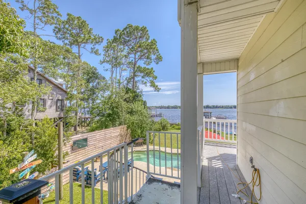 $899,900 | 7121 Wells Avenue, Navarre, FL 32566