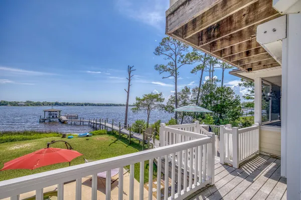 $899,900 | 7121 Wells Avenue, Navarre, FL 32566