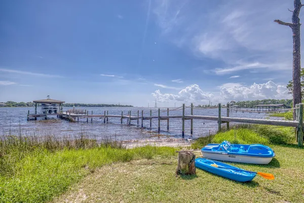 $899,900 | 7121 Wells Avenue, Navarre, FL 32566