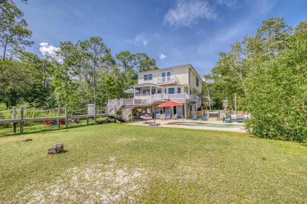 $899,900 | 7121 Wells Avenue, Navarre, FL 32566