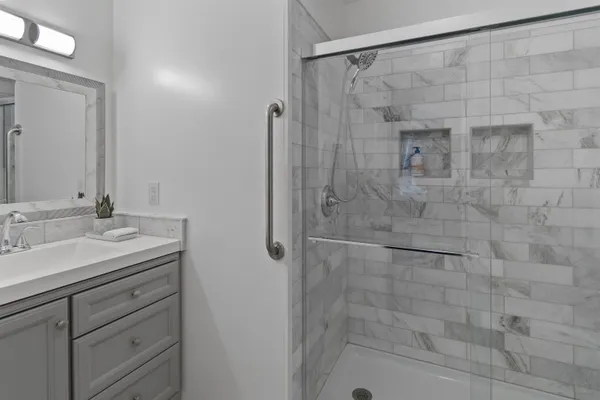 $375,000 | 224 Locust Hill Road, Shelburne, VT 05482