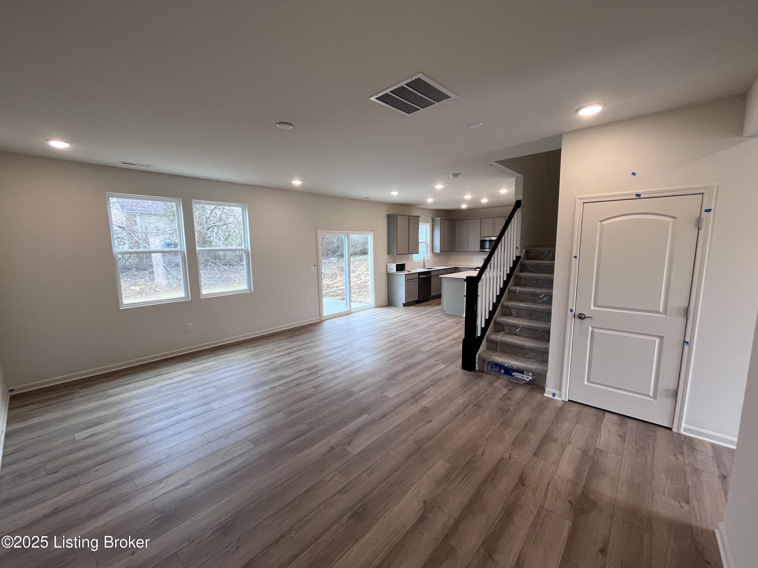 8320 Fairmount Road Louisville, KY 40291 - Photo 4 of 25 Gathering Room