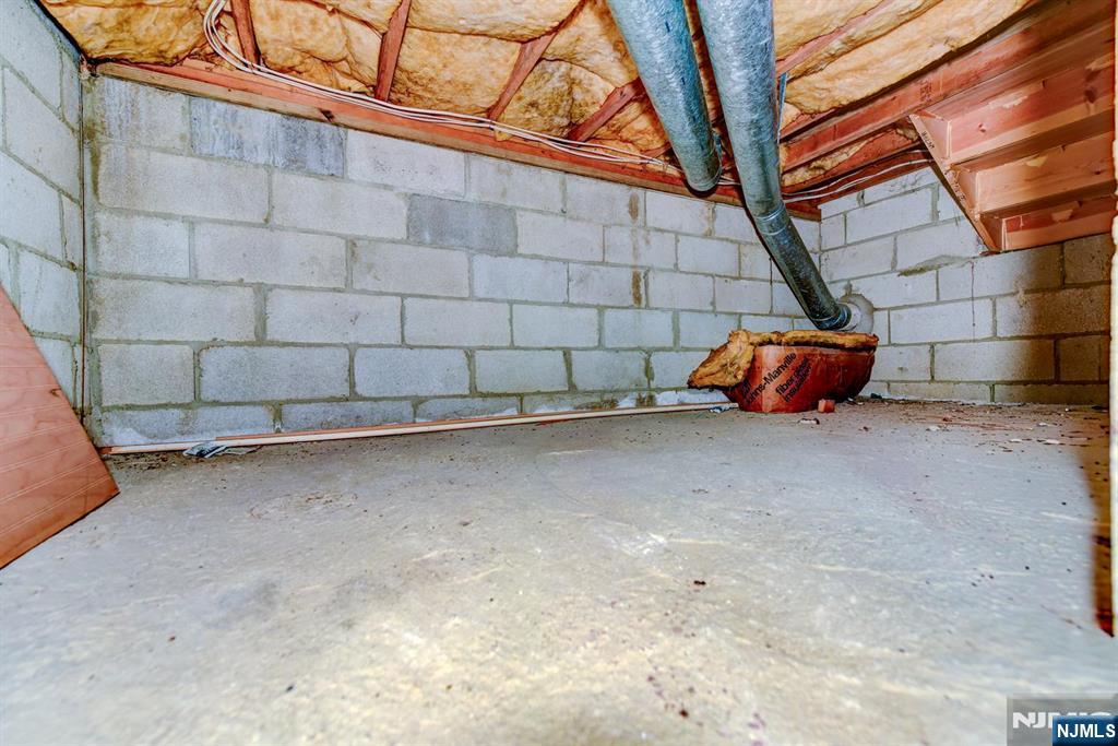 131 Bunker Hill Road Wayne, NJ 07470 - Photo 32 of 45