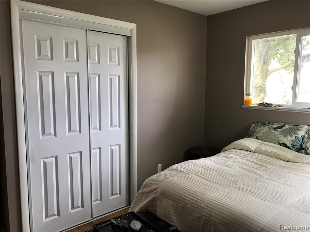 420 West Holmes Road Lansing, MI 48910 - Photo 12 of 17 IMG_1114.JPG