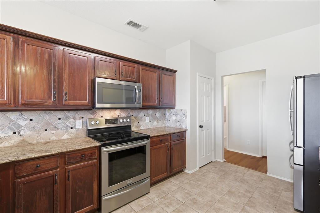 13364 Ridgepointe Road Fort Worth, TX 76244 - Photo 13 of 37