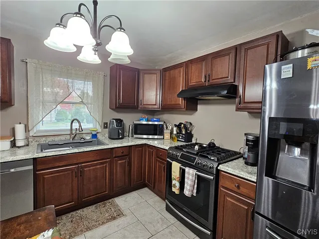 $300,000 | 516 Woodburne Drive, Utica, NY 13502