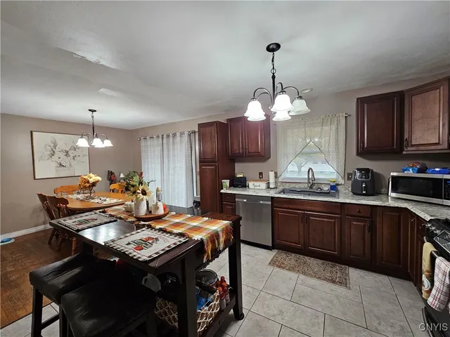 $300,000 | 516 Woodburne Drive, Utica, NY 13502