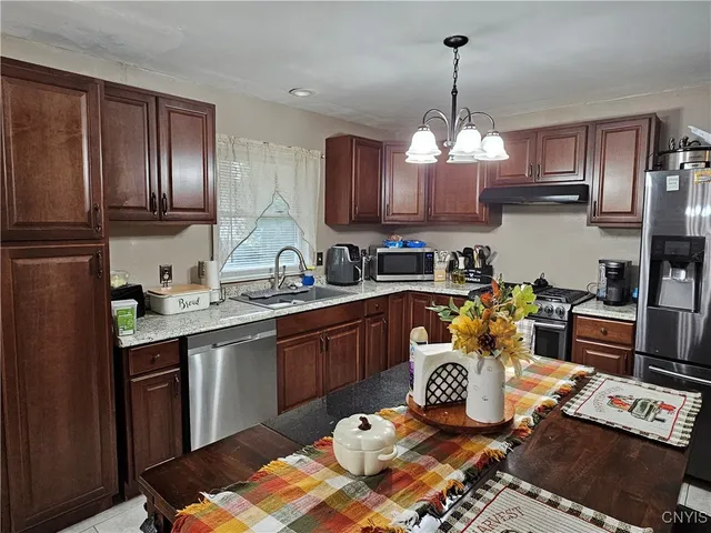 $300,000 | 516 Woodburne Drive, Utica, NY 13502