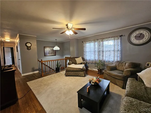 $300,000 | 516 Woodburne Drive, Utica, NY 13502