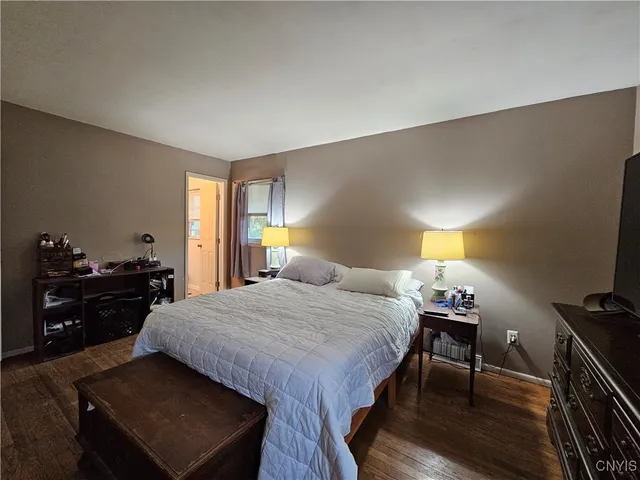 $300,000 | 516 Woodburne Drive, Utica, NY 13502