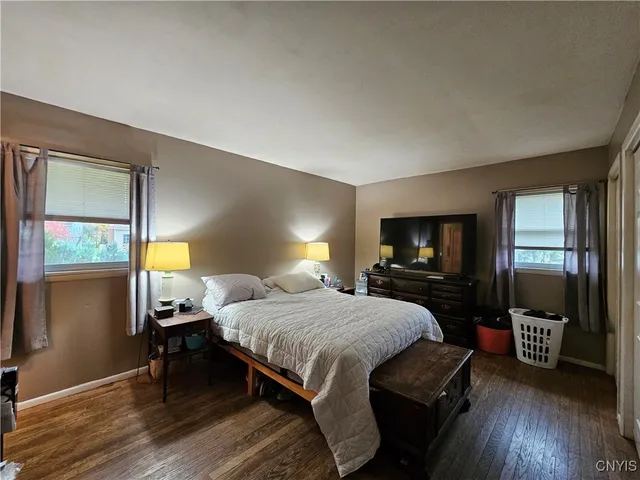 $300,000 | 516 Woodburne Drive, Utica, NY 13502