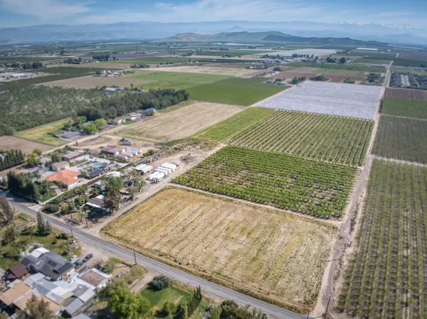 $970,000 | 42682 Road 72, Dinuba, CA 93618